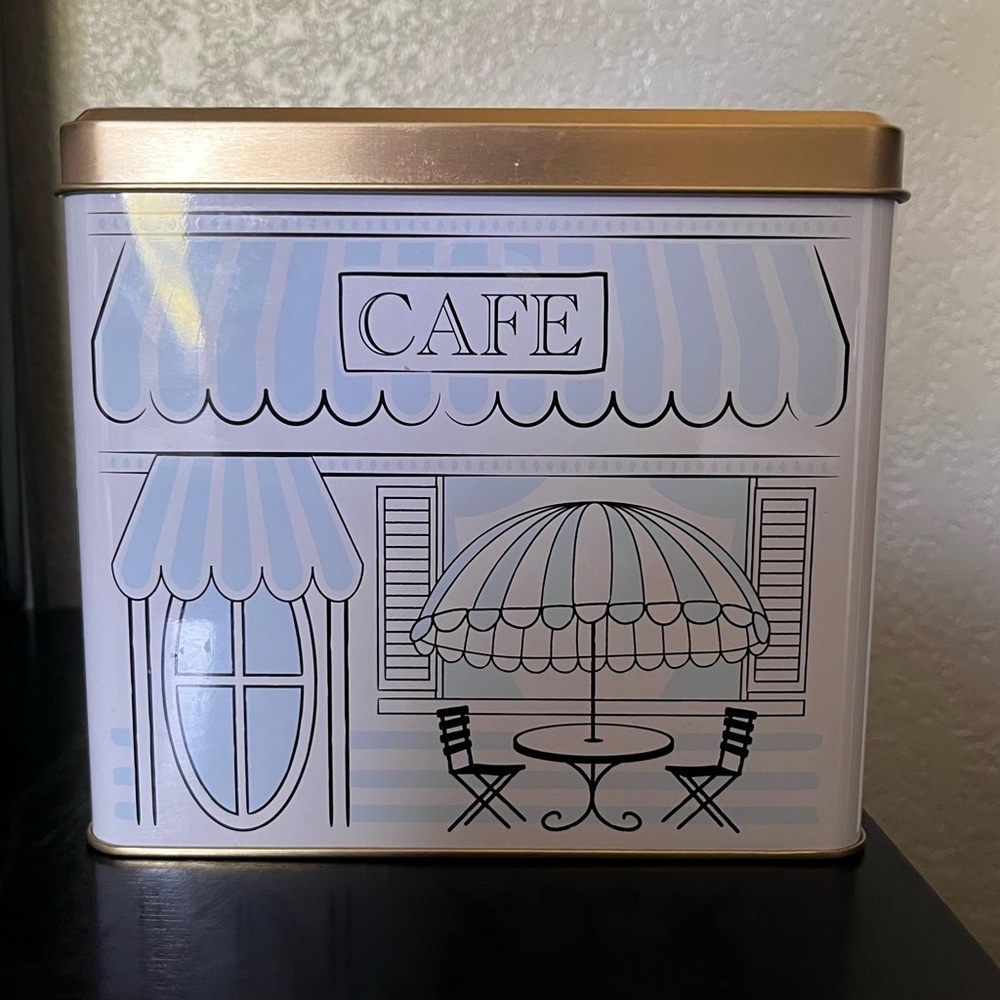 Bullseye Spring Time ‘Cafe’ Storage Tin Container - Picture 11 of 13